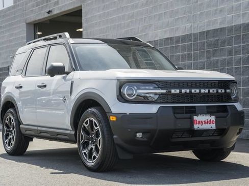 New 2026 Ford Bronco Sport Outer Banks w/ Outer Banks Tech Package+ AWD/4WD image 2