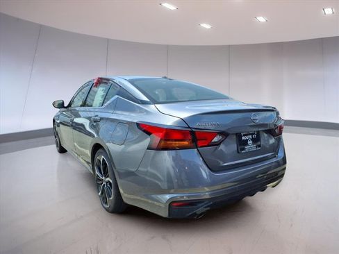 Used 2023 Nissan Altima 2.5 SR image 4