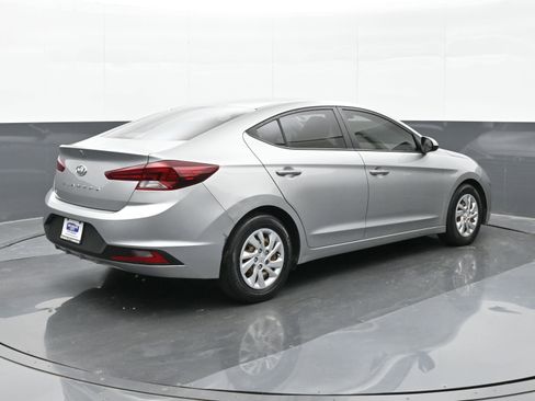 Used 2020 Hyundai Elantra SE image 8
