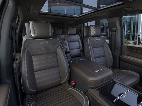 New 2026 GMC Yukon Denali Ultimate w/ LPO, Illumination Package image 16