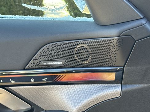 New 2026 BMW 530i xDrive AWD/4WD image 12