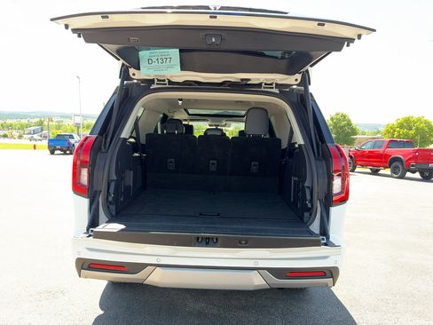 Used 2025 Ford Expedition Max Platinum AWD/4WD image 31