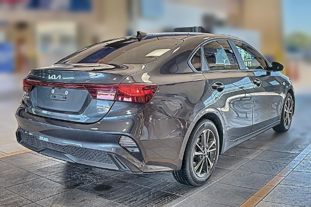 Used 2024 Kia Forte LXS FWD image 2