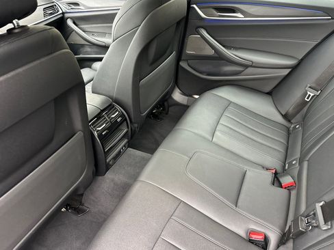 Used 2023 BMW 540i w/ M Sport Package RWD image 11
