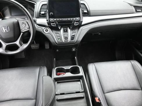 Used 2024 Honda Odyssey EX-L image 16