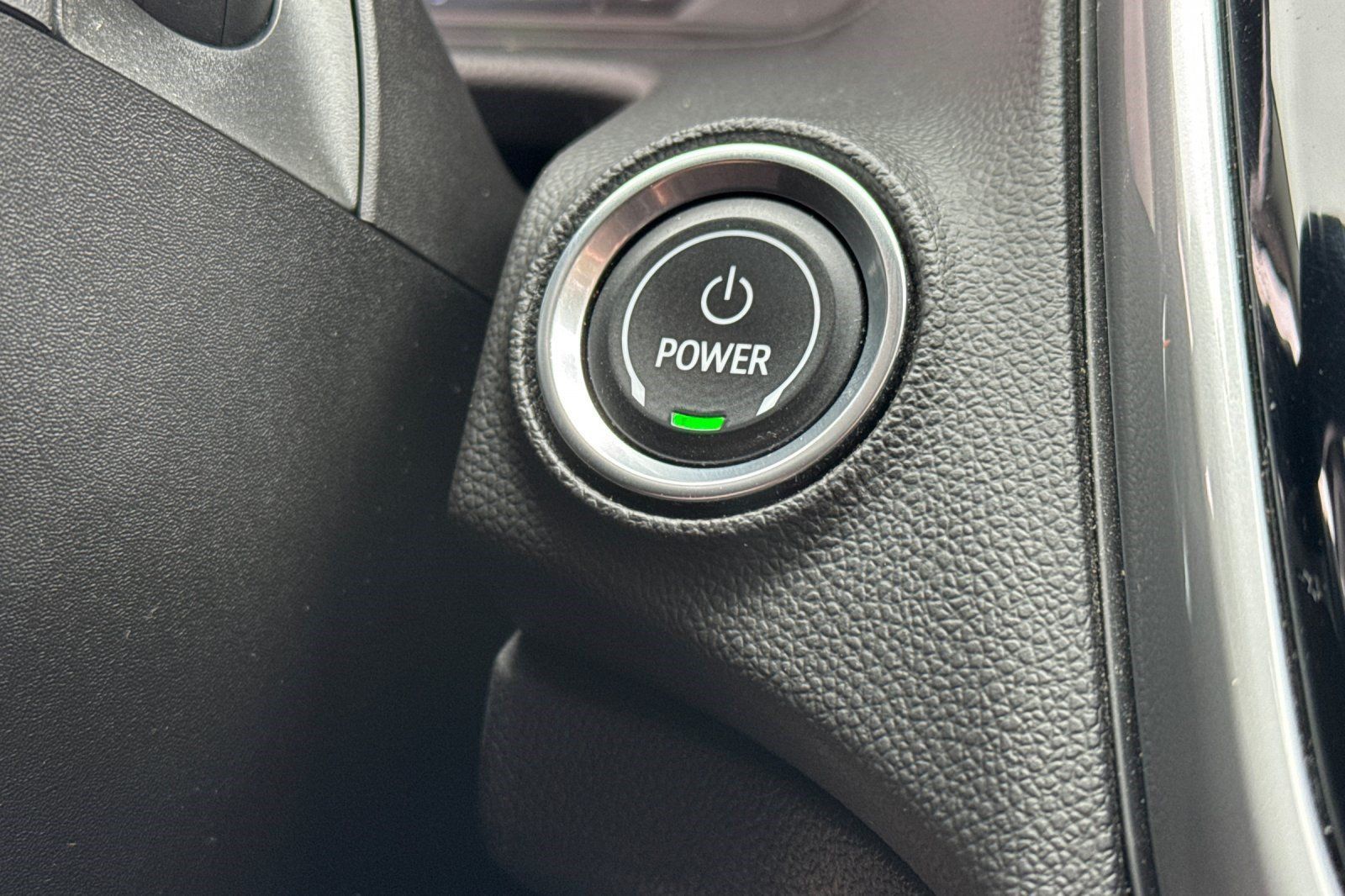 Used 2023 Chevrolet Bolt EUV LT w/ Comfort Package FWD image 16