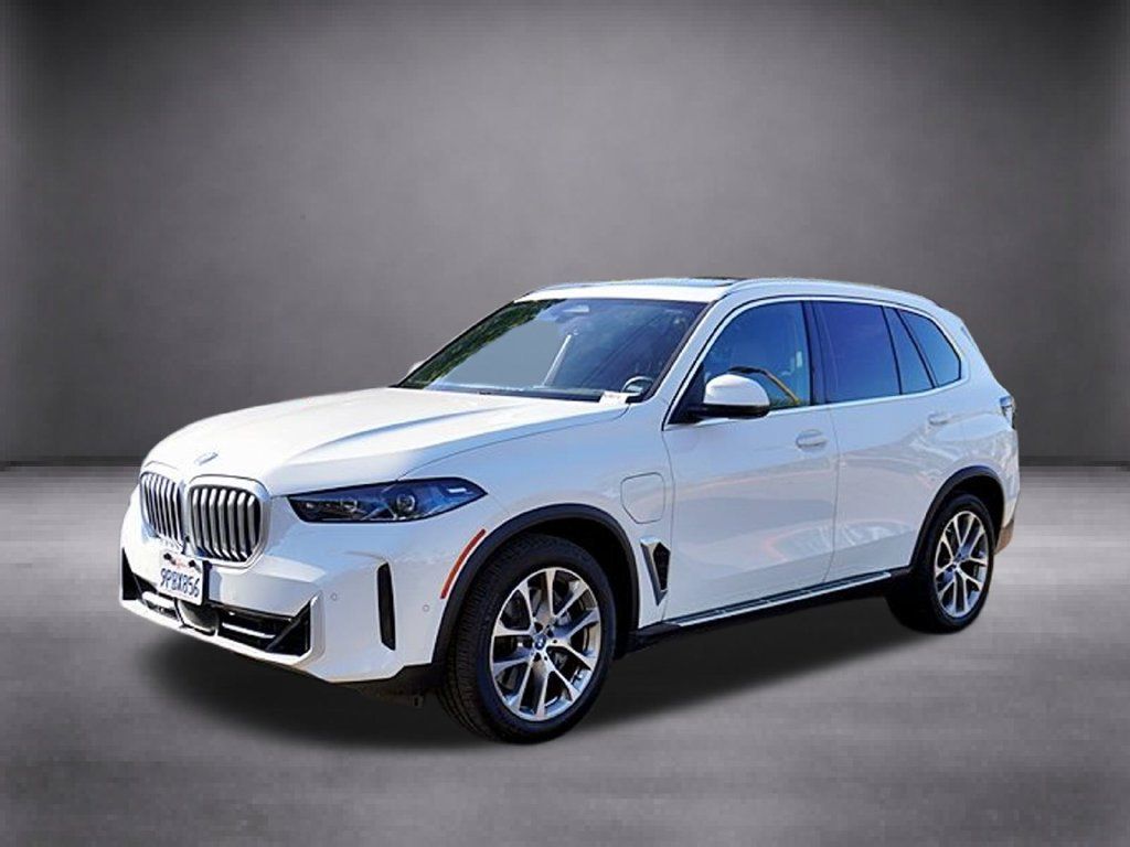 Used 2025 BMW X5 xDrive50e AWD/4WD image 10