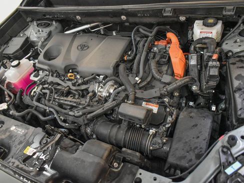 Used 2023 Toyota RAV4 XLE image 8