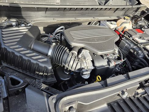 Certified 2023 GMC Acadia AT4 w/ Technology Package AWD/4WD image 27