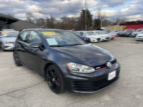 Used 2015 Volkswagen GTI SE image 3