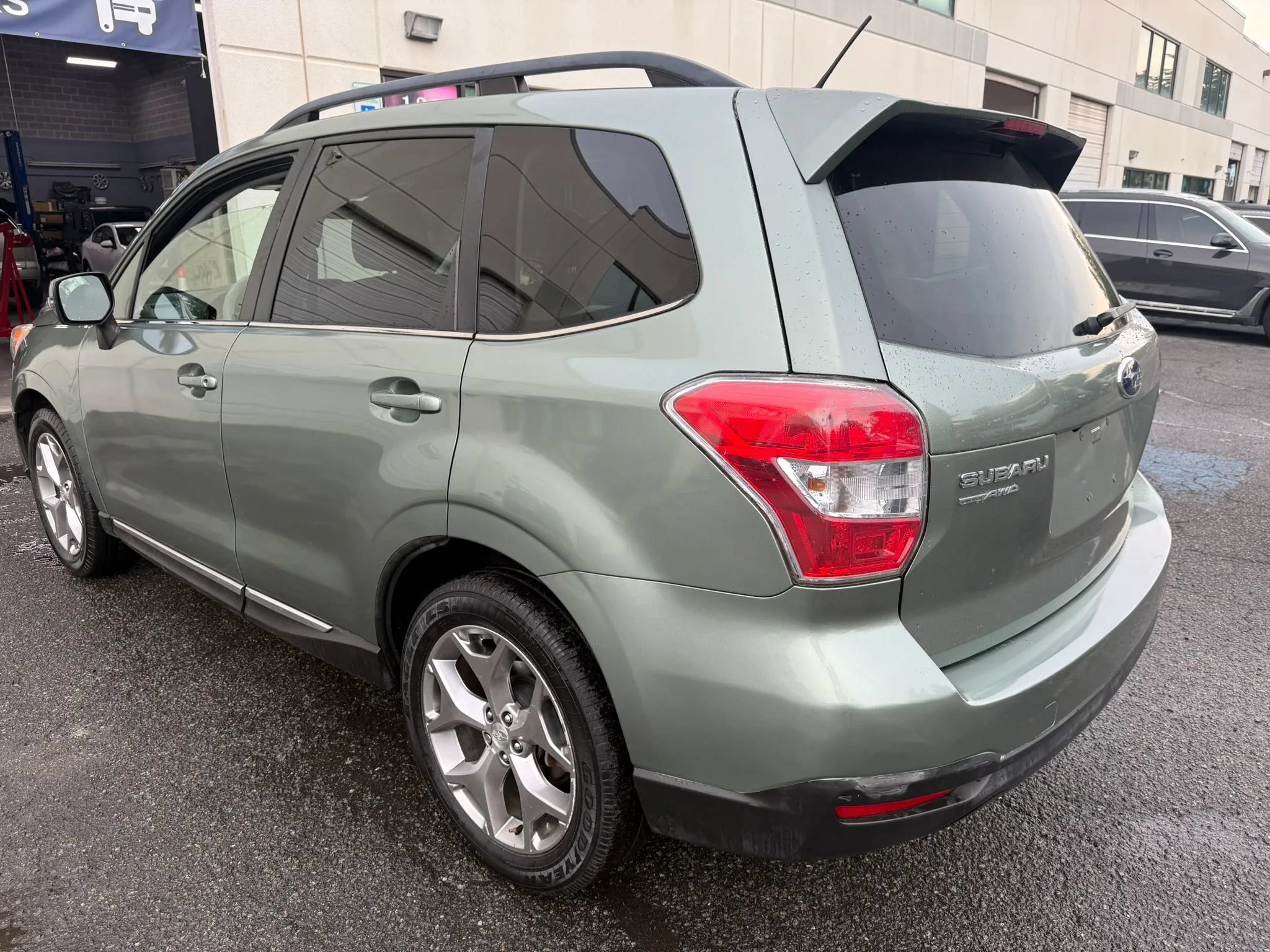 Used 2015 Subaru Forester 2.5i Touring w/ Eyesight & Navigation System AWD/4WD image 15