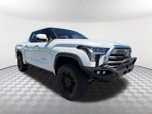Used 2022 Toyota Tundra Limited AWD/4WD image 3