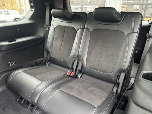 Certified 2022 Jeep Grand Cherokee L Laredo image 31