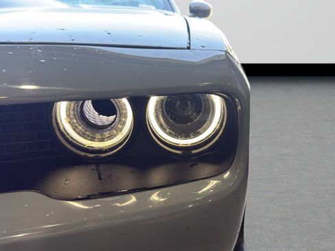 Used 2022 Dodge Challenger R/T Scat Pack RWD image 28