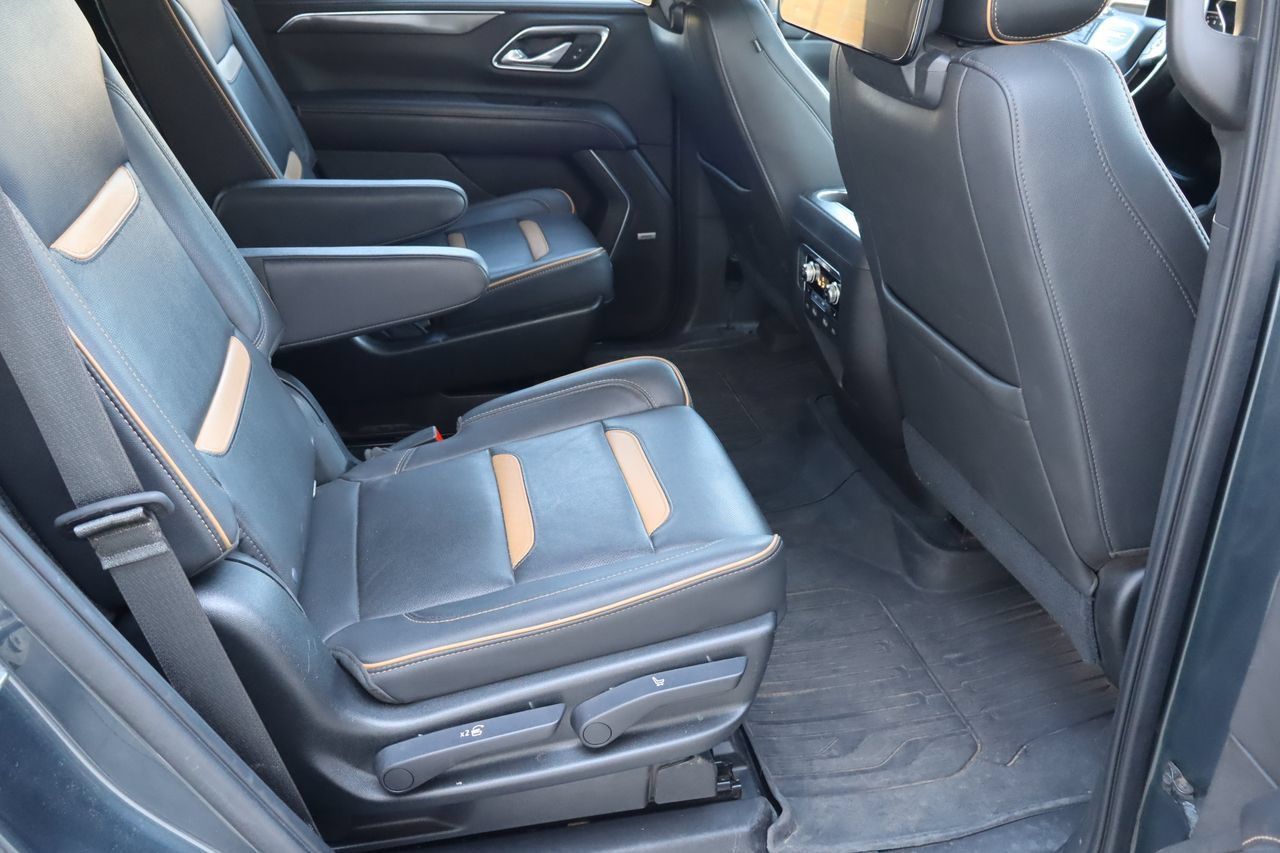 Used 2021 GMC Yukon AT4 w/ AT4 Premium Plus Package AWD/4WD image 18