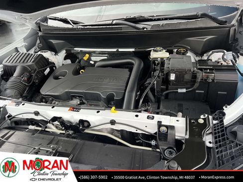 Certified 2024 GMC Terrain SLE w/ Driver Convenience Package AWD/4WD image 12