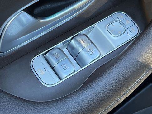 Used 2021 Mercedes-Benz GLE 350 4MATIC image 13