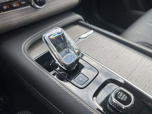 Certified 2025 Volvo XC90 T8 Ultra image 21