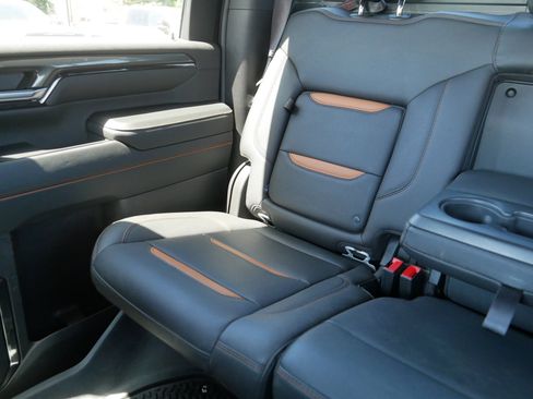 Used 2024 GMC Sierra 3500 AT4 w/ Technology Package AWD/4WD image 12