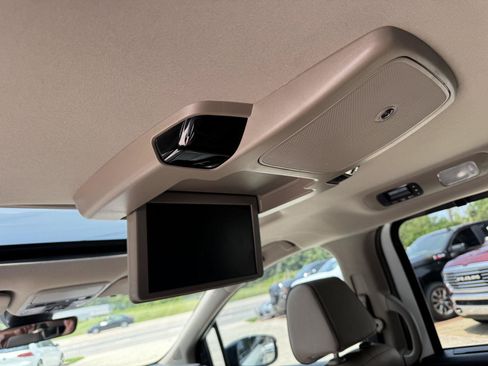 Used 2023 Honda Odyssey Elite image 8
