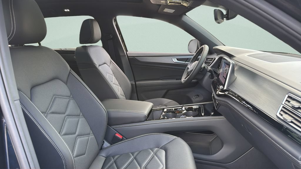 New 2026 Volkswagen Atlas Cross Sport SE FWD image 31