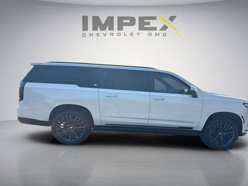 Used 2026 Cadillac Escalade ESV Platinum Sport w/ LPO, Floor Liner Package AWD/4WD image 6