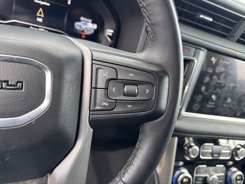 Used 2024 GMC Yukon XL Denali AWD/4WD image 18