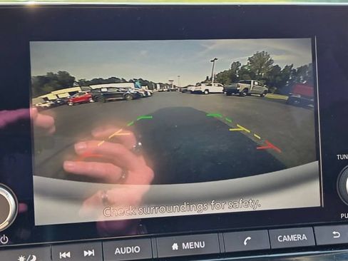 Used 2025 Nissan Pathfinder SV AWD/4WD image 30