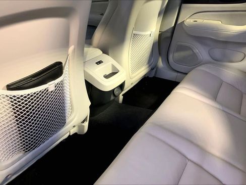 Used 2022 Volvo S60 B5 Momentum w/ Premium Package image 35