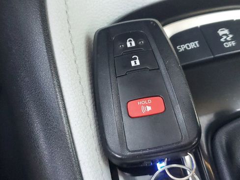 Certified 2022 Toyota Corolla SE image 36