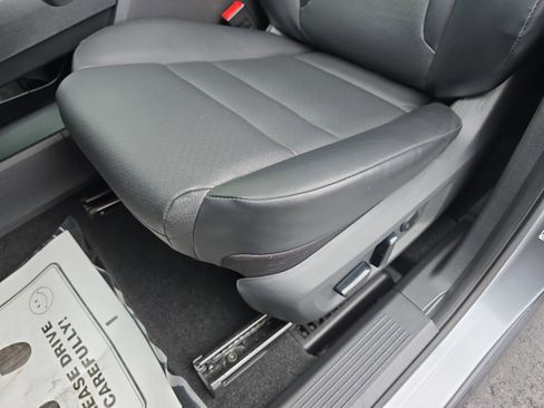 Used 2023 Nissan Rogue SV w/ SV Premium B Package image 29