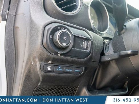 Used 2023 Jeep Wrangler Unlimited Sahara w/ Cold Weather Group AWD/4WD image 17