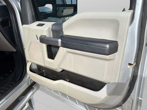 Used 2022 Ford F450 XLT w/ FX4 Off-Road Package image 11