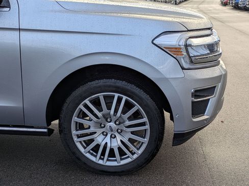 Used 2022 Ford Expedition Max Limited image 11