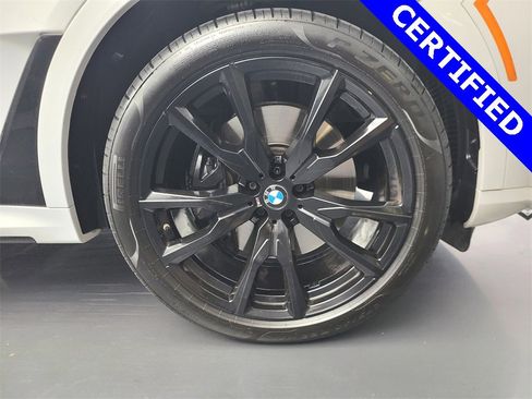 Used 2024 BMW X7 M60i w/ Executive Package image 12