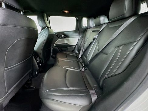 Used 2025 Jeep Compass Limited AWD/4WD image 28