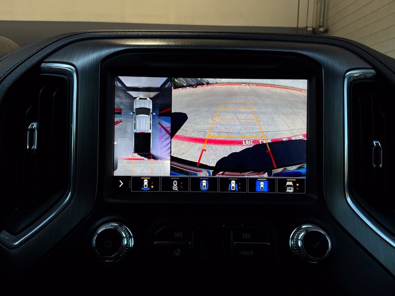 Used 2021 GMC Sierra 2500 Denali w/ Denali Black Diamond Edition AWD/4WD image 55