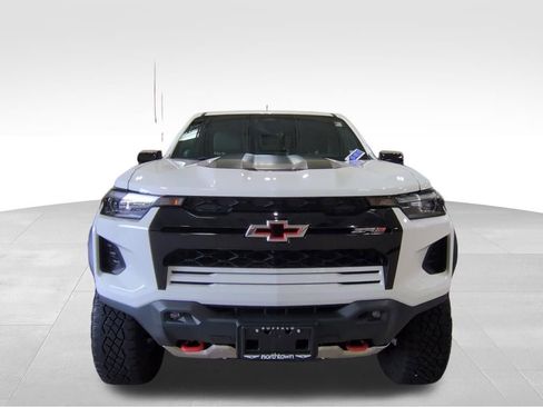 Used 2024 Chevrolet Colorado ZR2 w/ Safety Package image 5