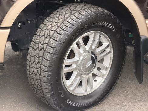 Used 2013 Ford F150 Lariat w/ Mid Equipment Group image 21