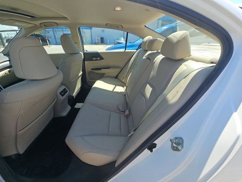 Used 2015 Honda Accord EX-L image 6