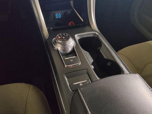 Used 2019 Ford Fusion SE image 26