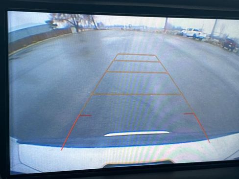 Used 2018 GMC Yukon SLT w/ Open Road Package image 18