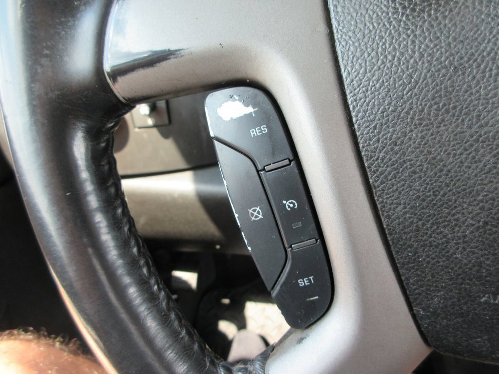 Used 2011 Chevrolet Silverado 1500 LT w/ Interior Plus Package AWD/4WD image 18