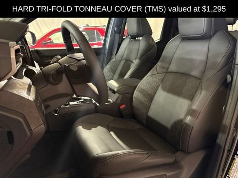 Used 2025 Toyota Tacoma Limited w/ Tow Tech Package AWD/4WD image 4
