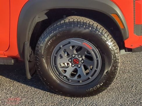 Certified 2025 Nissan Frontier PRO-4X w/ Tow Package AWD/4WD image 11