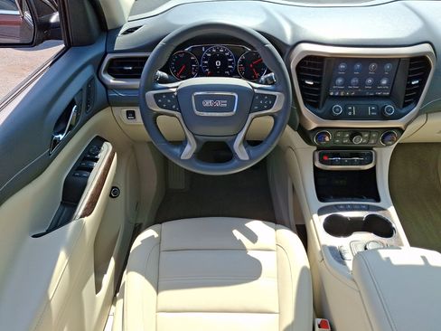 Used 2020 GMC Acadia Denali AWD/4WD image 9