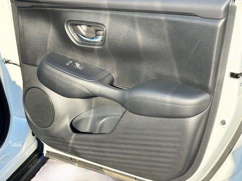 Used 2024 Honda HR-V LX image 20