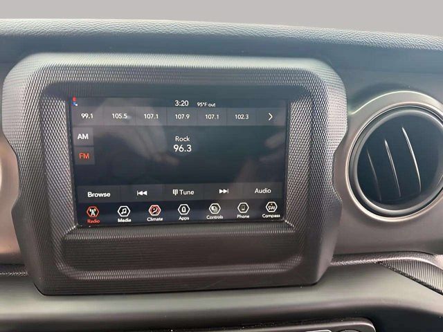 Used 2023 Jeep Gladiator Sport AWD/4WD image 10