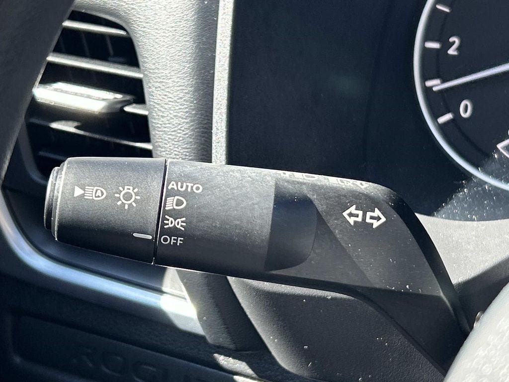 Certified 2023 Nissan Rogue S AWD/4WD image 29