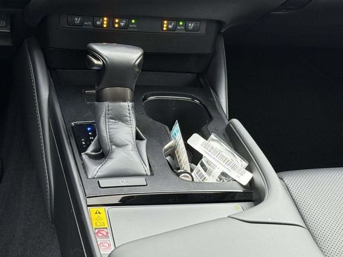 Used 2025 Lexus ES 350 Premium image 18
